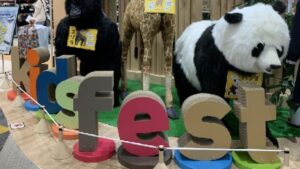モレラ岐阜キッズフェストの入口と看板。体験型おもちゃ売り場の外観