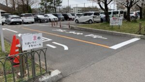長良公園のメイン駐車場入り口の様子